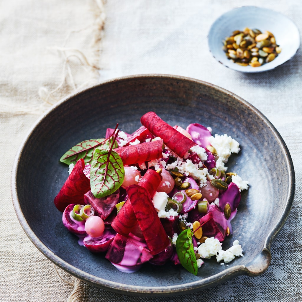 Bietensalade met feta en yoghurt dressing